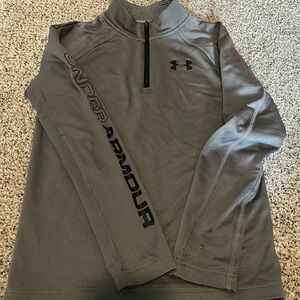 Boys Under Amour 1/4 zip size M